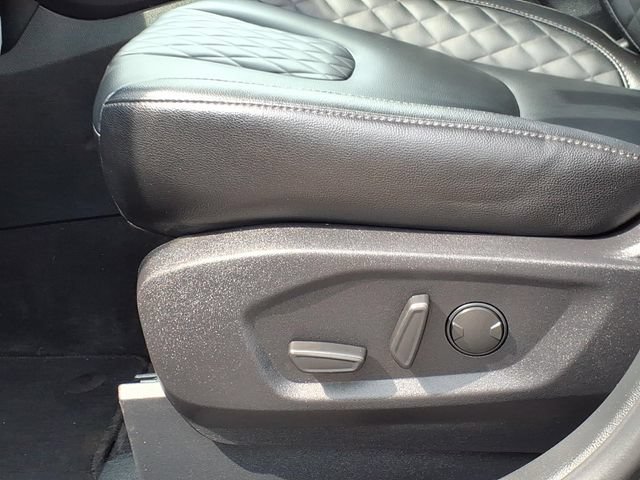 Certified 2024 Ford Edge Titanium AWD/4WD image 11