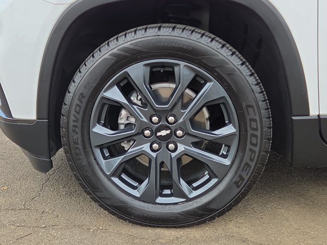 Used 2021 Chevrolet Traverse RS w/ LPO, Floor Liner Package FWD image 9