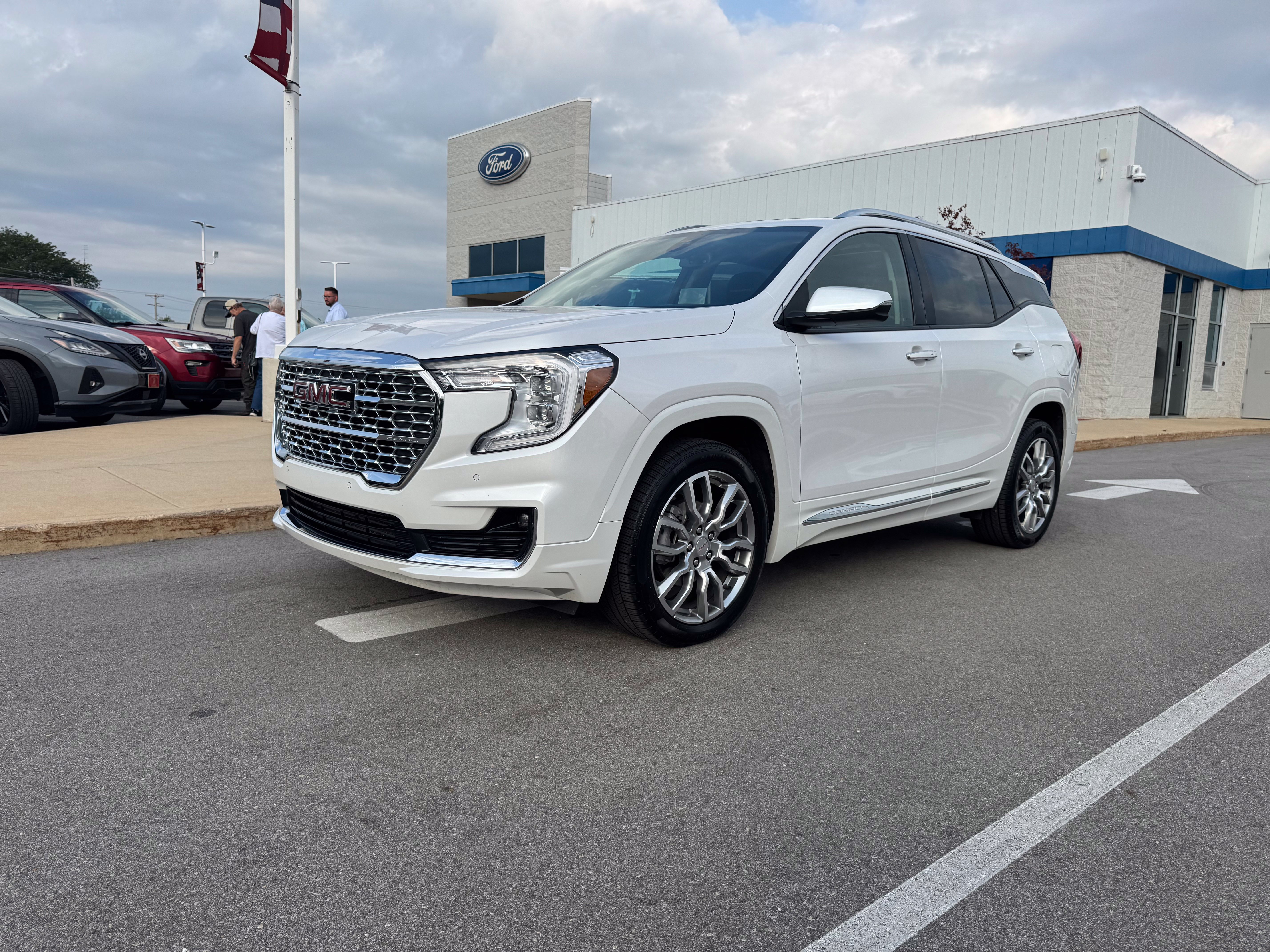 Used 2023 GMC Terrain Denali AWD/4WD image 29