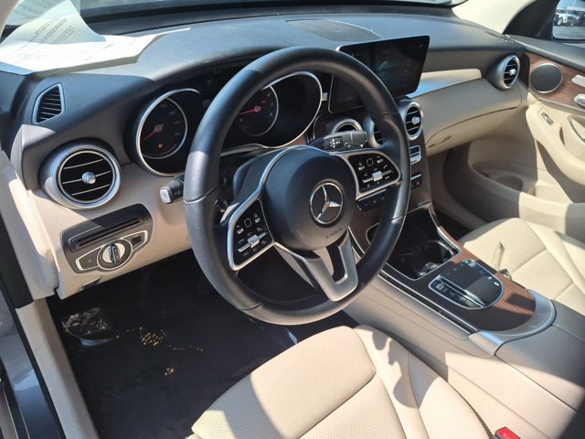 Used 2022 Mercedes-Benz GLC 300 4MATIC w/ Premium Package Lite image 17