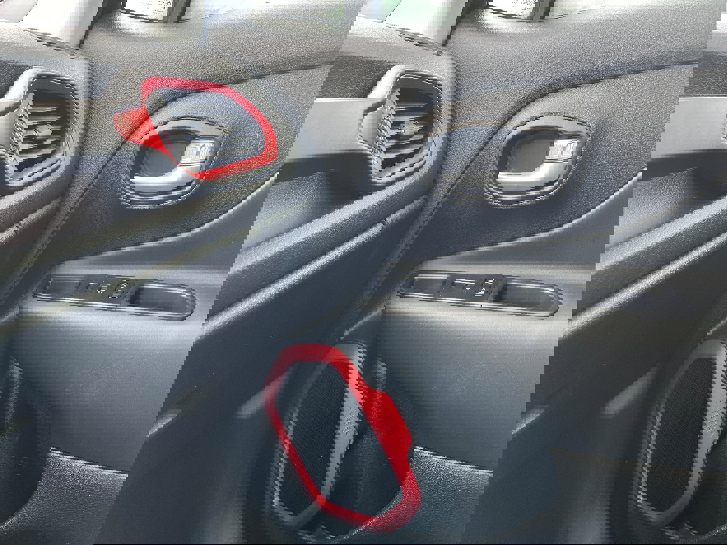 Used 2023 Jeep Renegade Trailhawk w/ Sun/Sound Group image 19