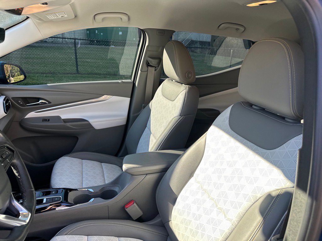 Used 2023 Chevrolet Bolt EUV Premier image 12