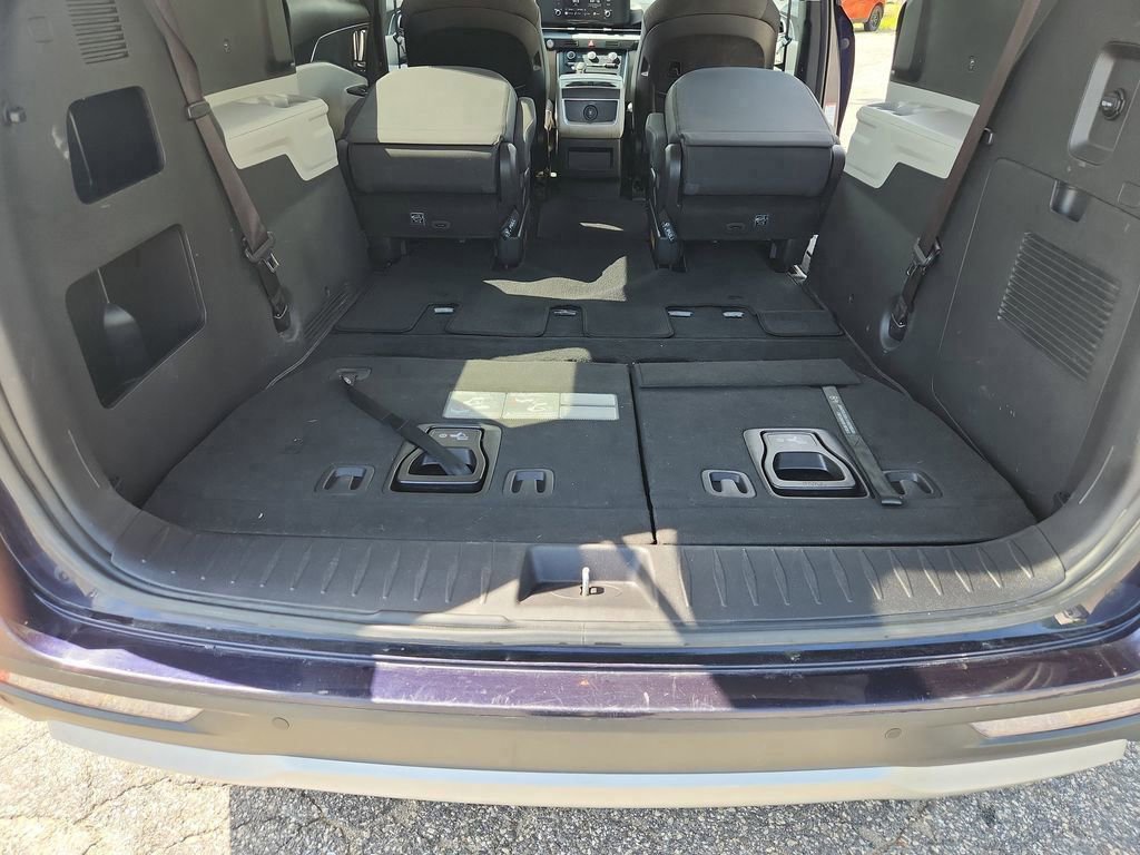 Used 2023 Kia Carnival LX image 41