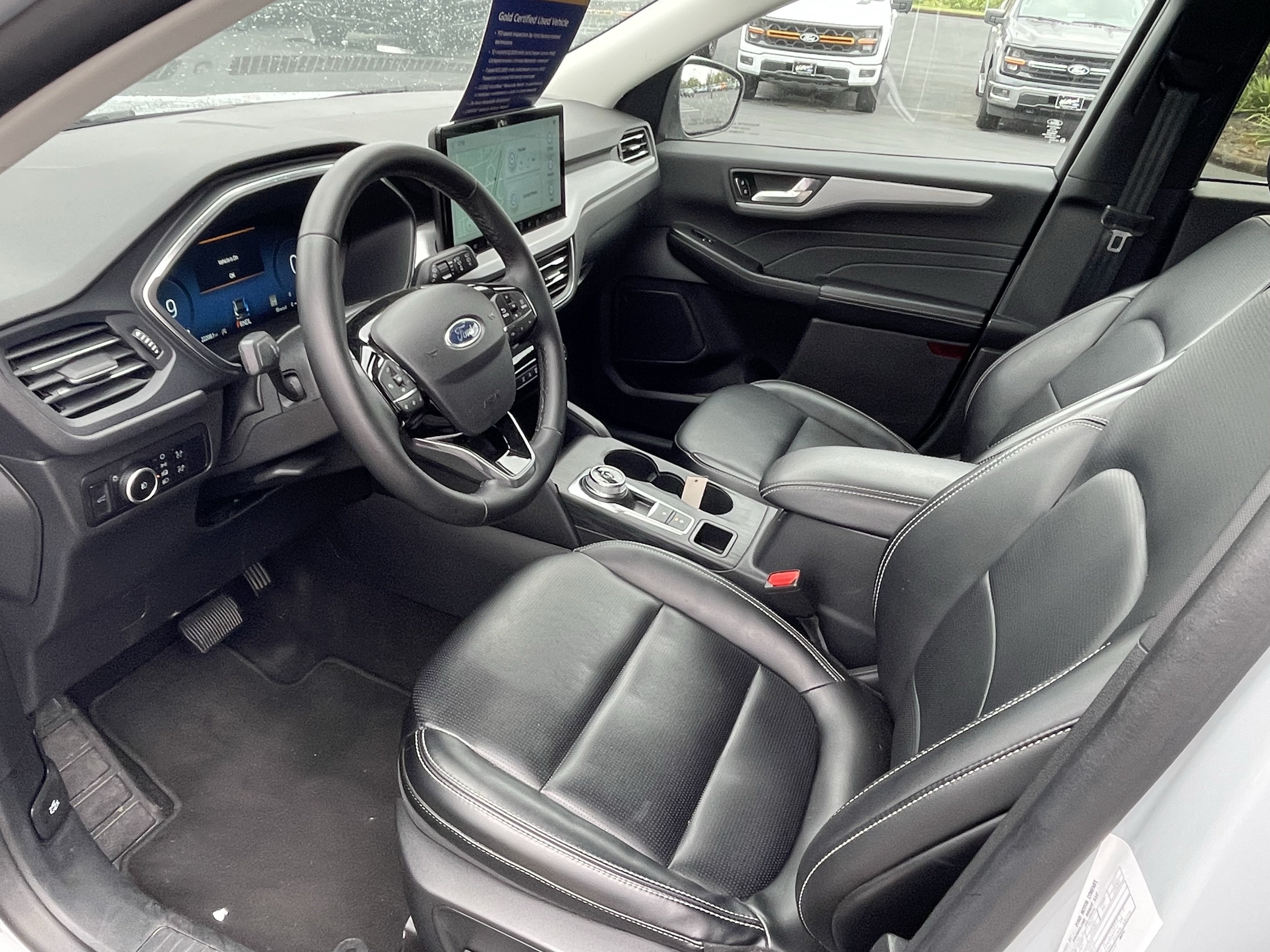 Certified 2025 Ford Escape Platinum AWD/4WD image 6