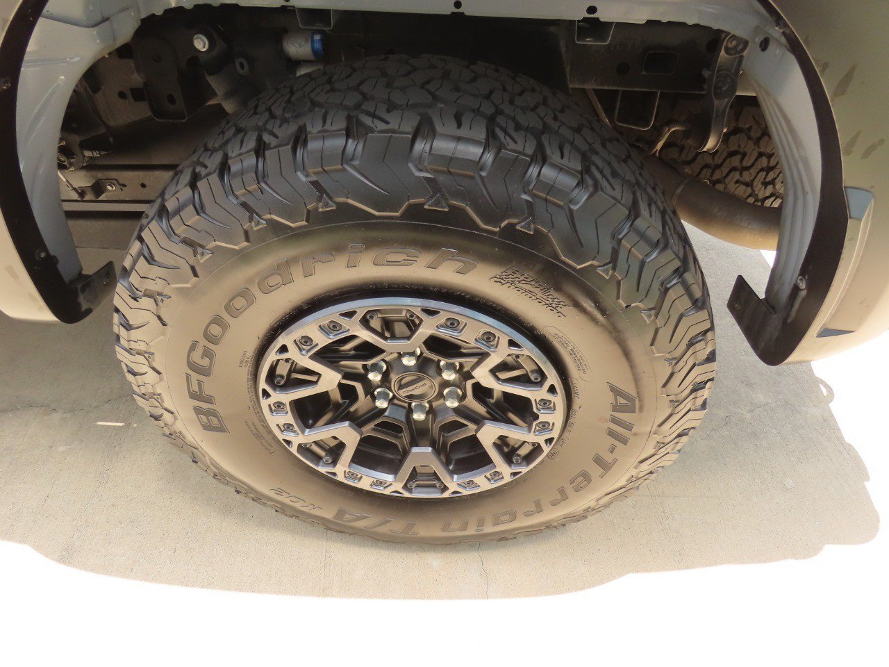 Certified 2024 Ford F150 Raptor w/ Equipment Group 803A Raptor R AWD/4WD image 12