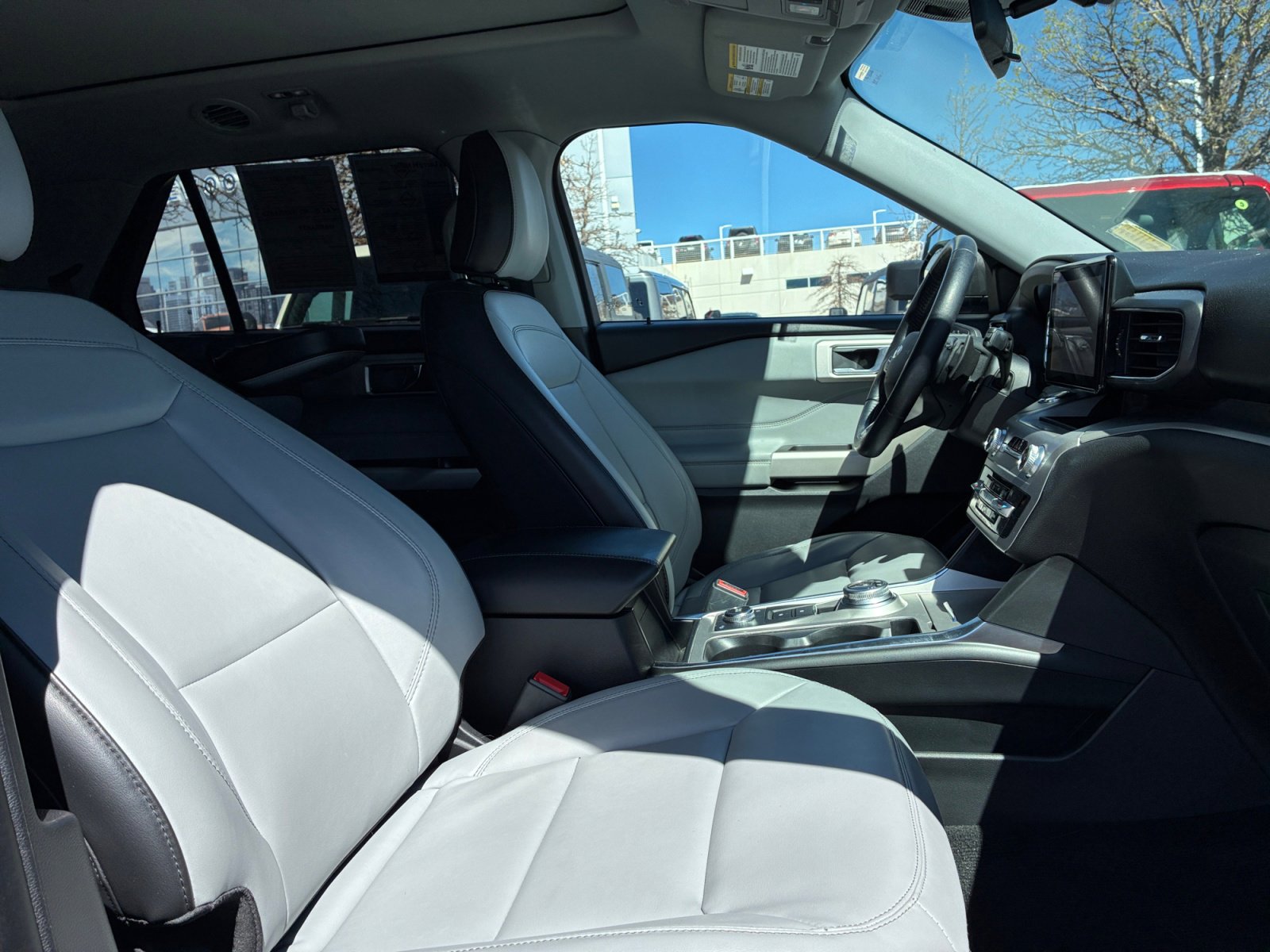 Certified 2021 Ford Explorer XLT w/ Equipment Group 202A image 19