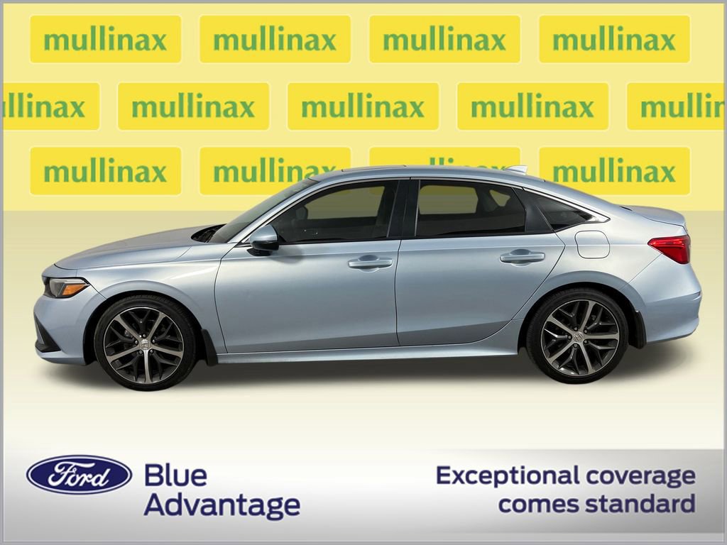 Used 2023 Honda Civic Touring image 2