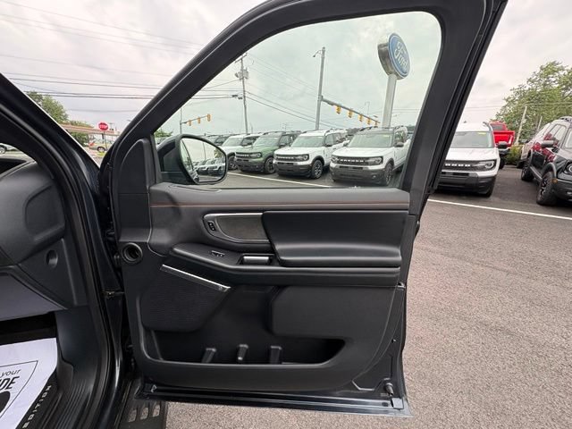 Certified 2025 Ford Expedition Tremor AWD/4WD image 39