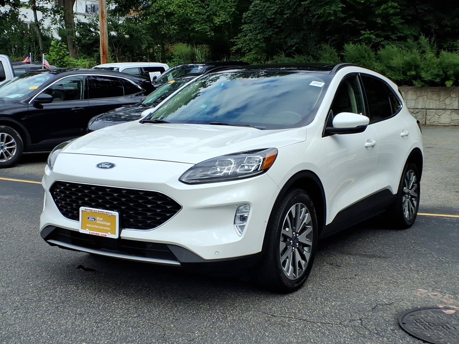 Certified 2020 Ford Escape Titanium AWD/4WD image 4