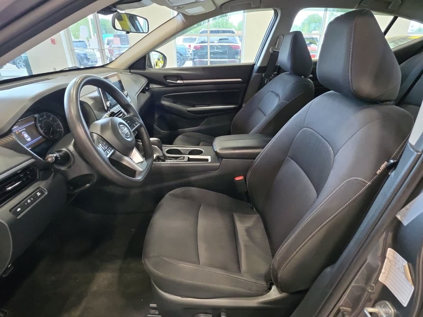 Used 2022 Nissan Altima 2.5 SV FWD image 16