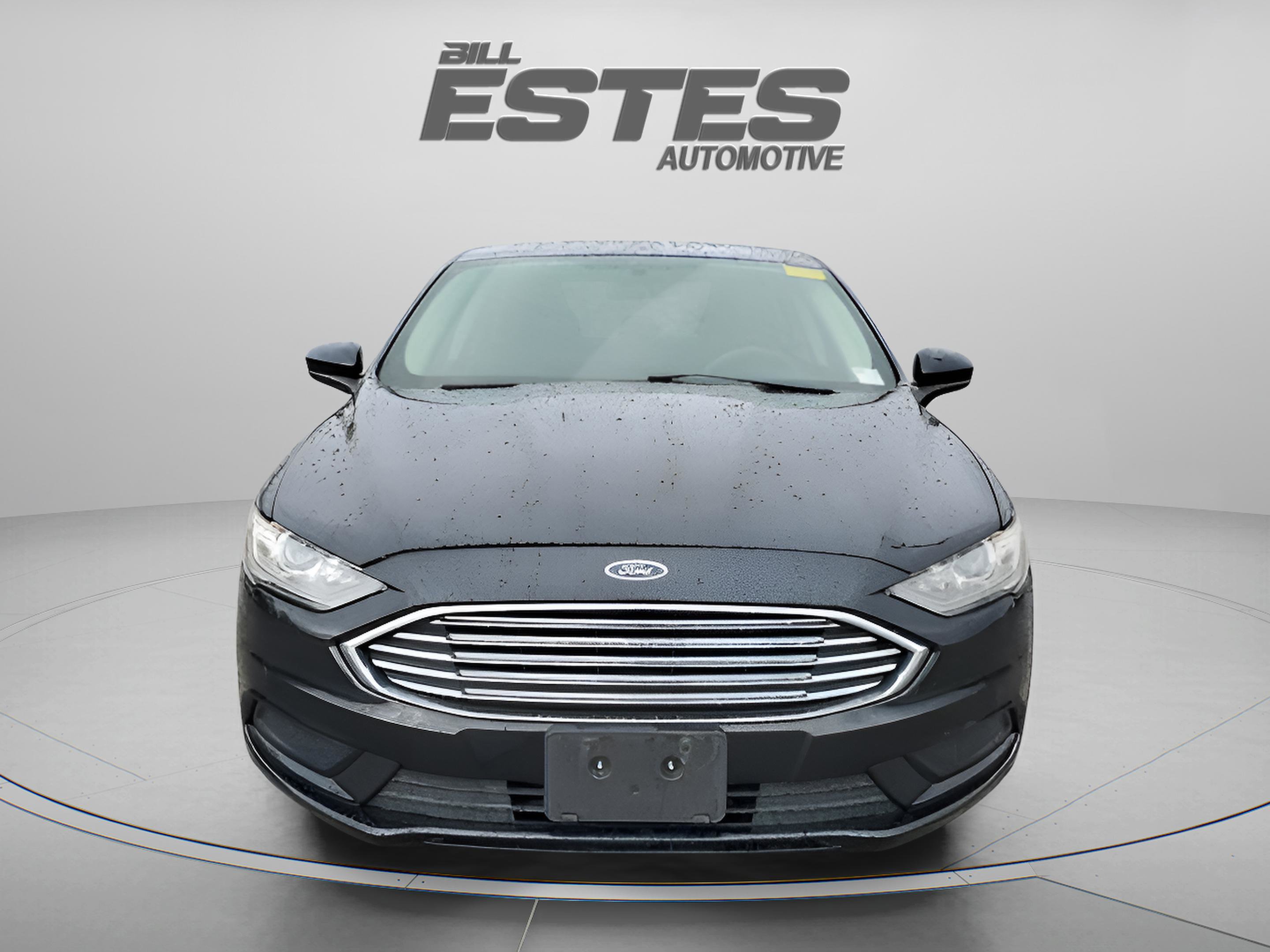 Certified 2018 Ford Fusion SE w/ Fusion SE Technology Package FWD image 6