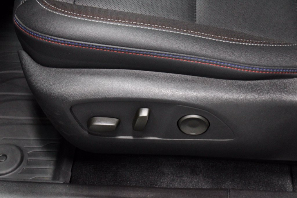 Used 2024 Chevrolet Equinox EV RS FWD image 26