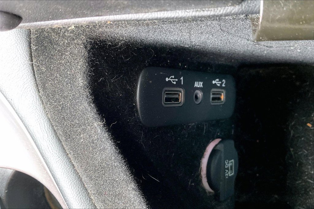 Used 2022 Dodge Challenger R/T RWD image 32