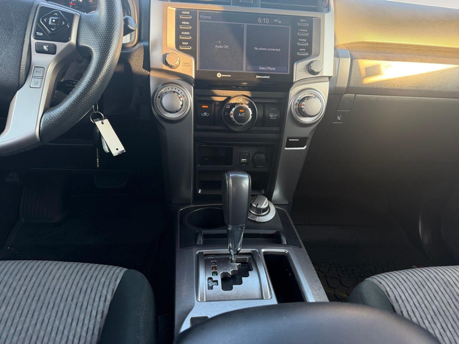 Used 2020 Toyota 4Runner SR5 AWD/4WD image 11