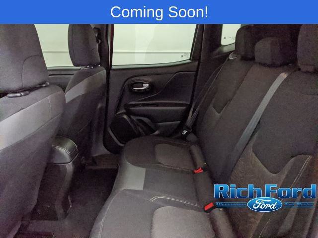 Used 2023 Jeep Renegade Latitude image 23