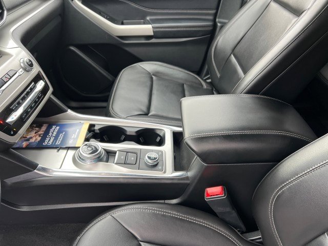Certified 2022 Ford Explorer XLT w/ Equipment Group 202A AWD/4WD image 17