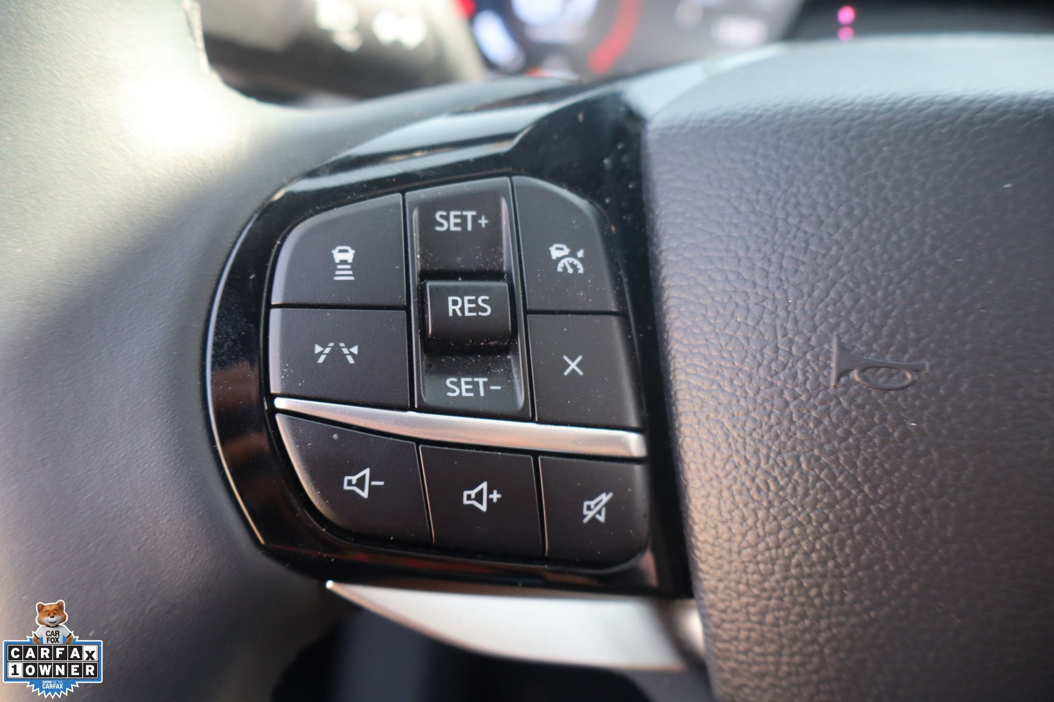 Certified 2025 Ford Explorer Platinum RWD image 15