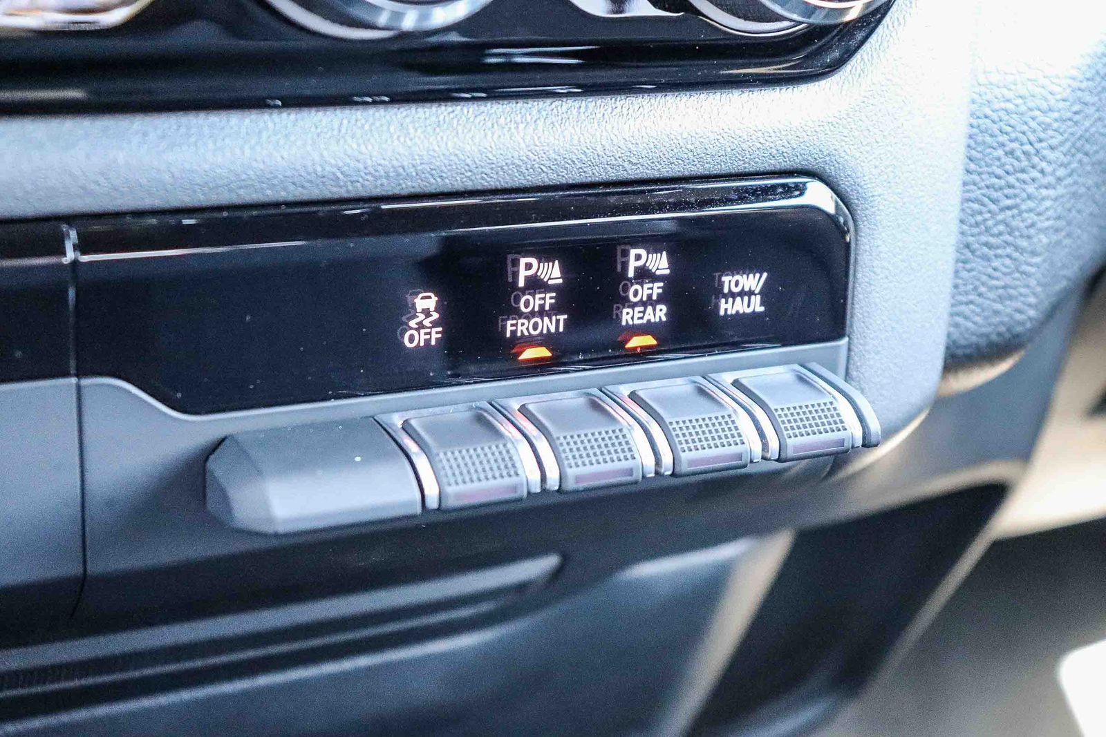 Used 2025 RAM 1500 Big Horn AWD/4WD image 25