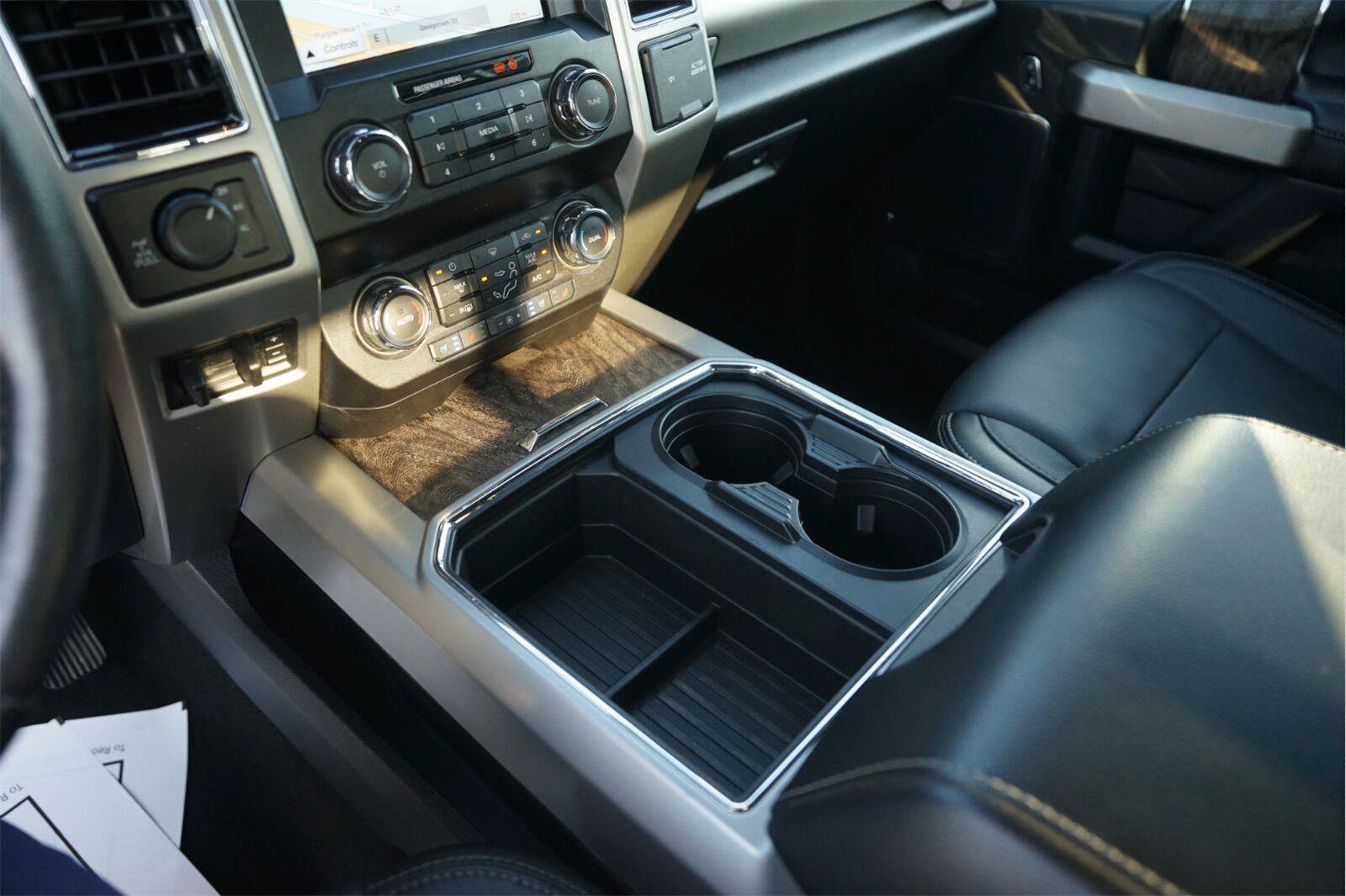 Certified 2019 Ford F250 Lariat w/ Lariat Ultimate Package AWD/4WD image 29