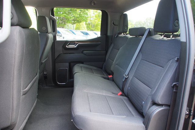 Used 2023 Chevrolet Silverado 1500 LT AWD/4WD image 18