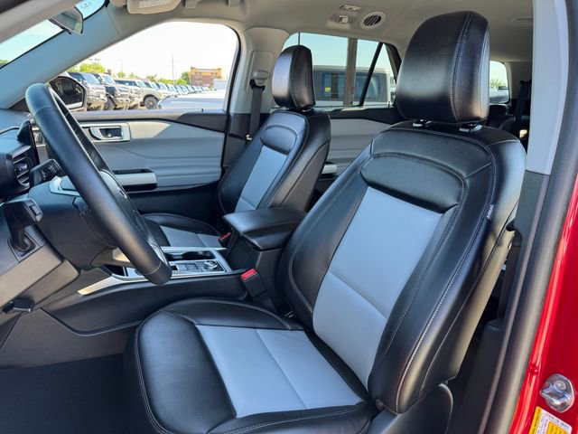 Certified 2023 Ford Explorer XLT w/ Equipment Group 202A AWD/4WD image 13