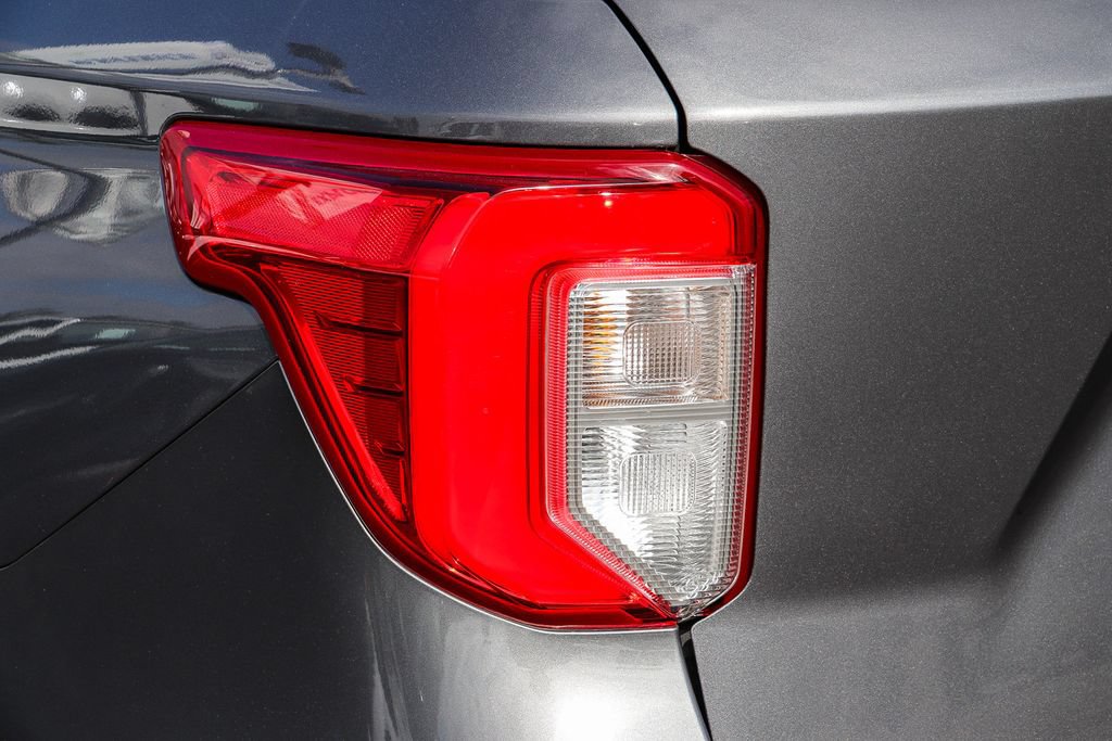 Certified 2021 Ford Explorer XLT AWD/4WD image 11