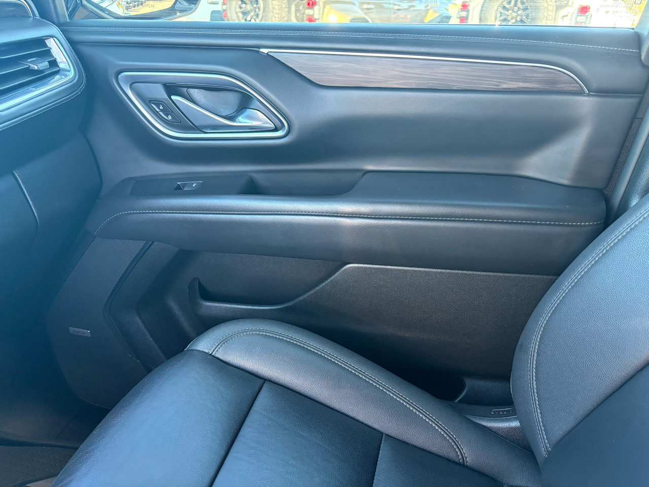 Used 2023 Chevrolet Tahoe LT w/ Luxury Package image 23