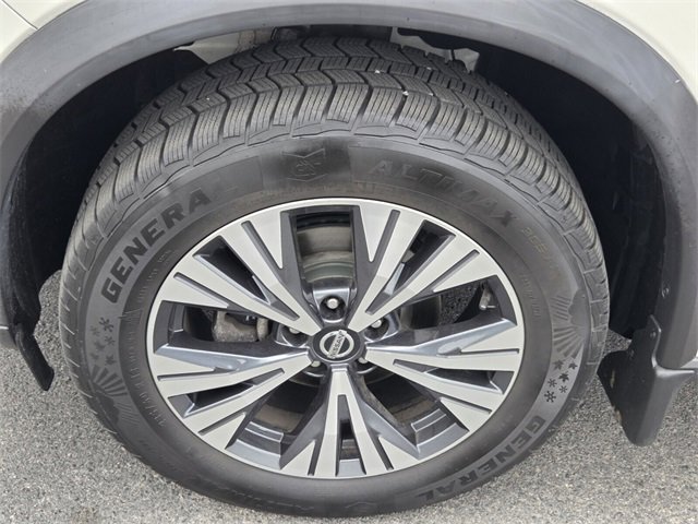 Used 2021 Nissan Rogue SV image 17