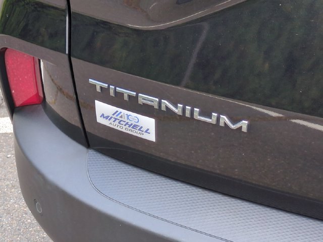 Certified 2020 Ford Escape Titanium AWD/4WD image 40
