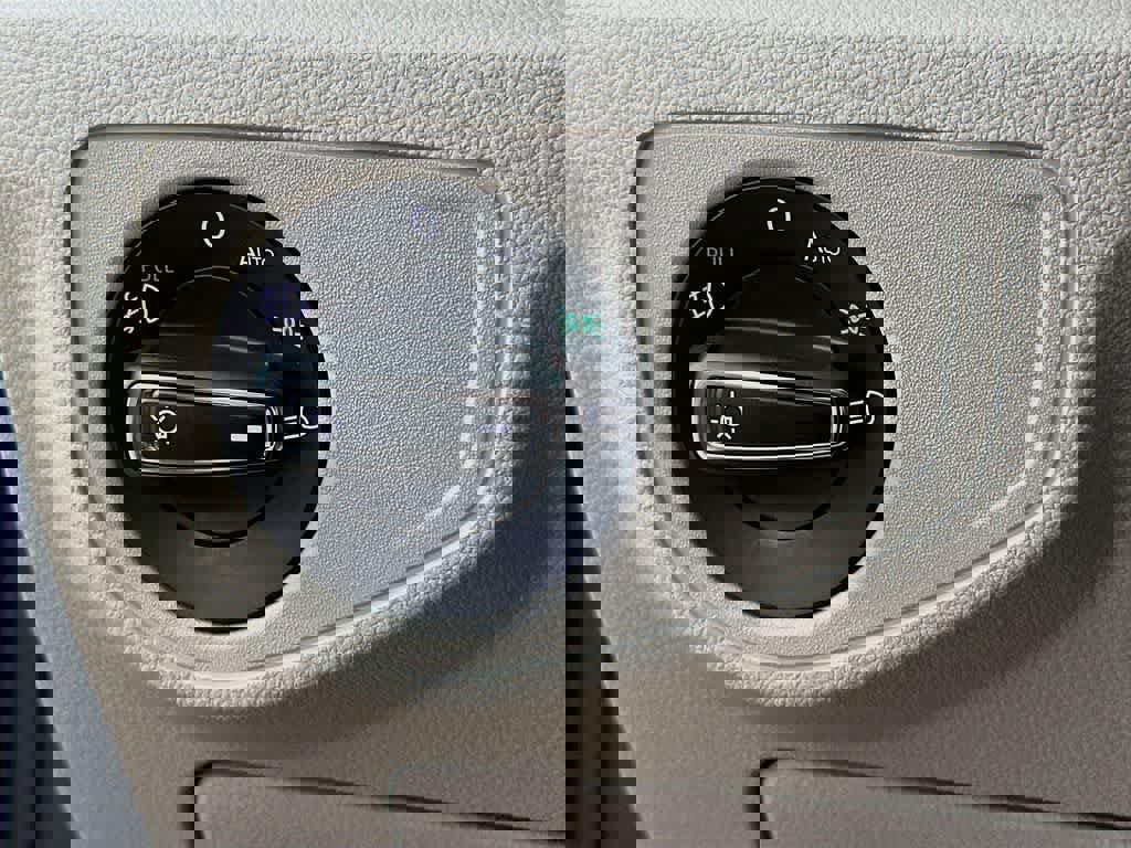 Used 2019 Volkswagen Atlas SEL R-Line image 27