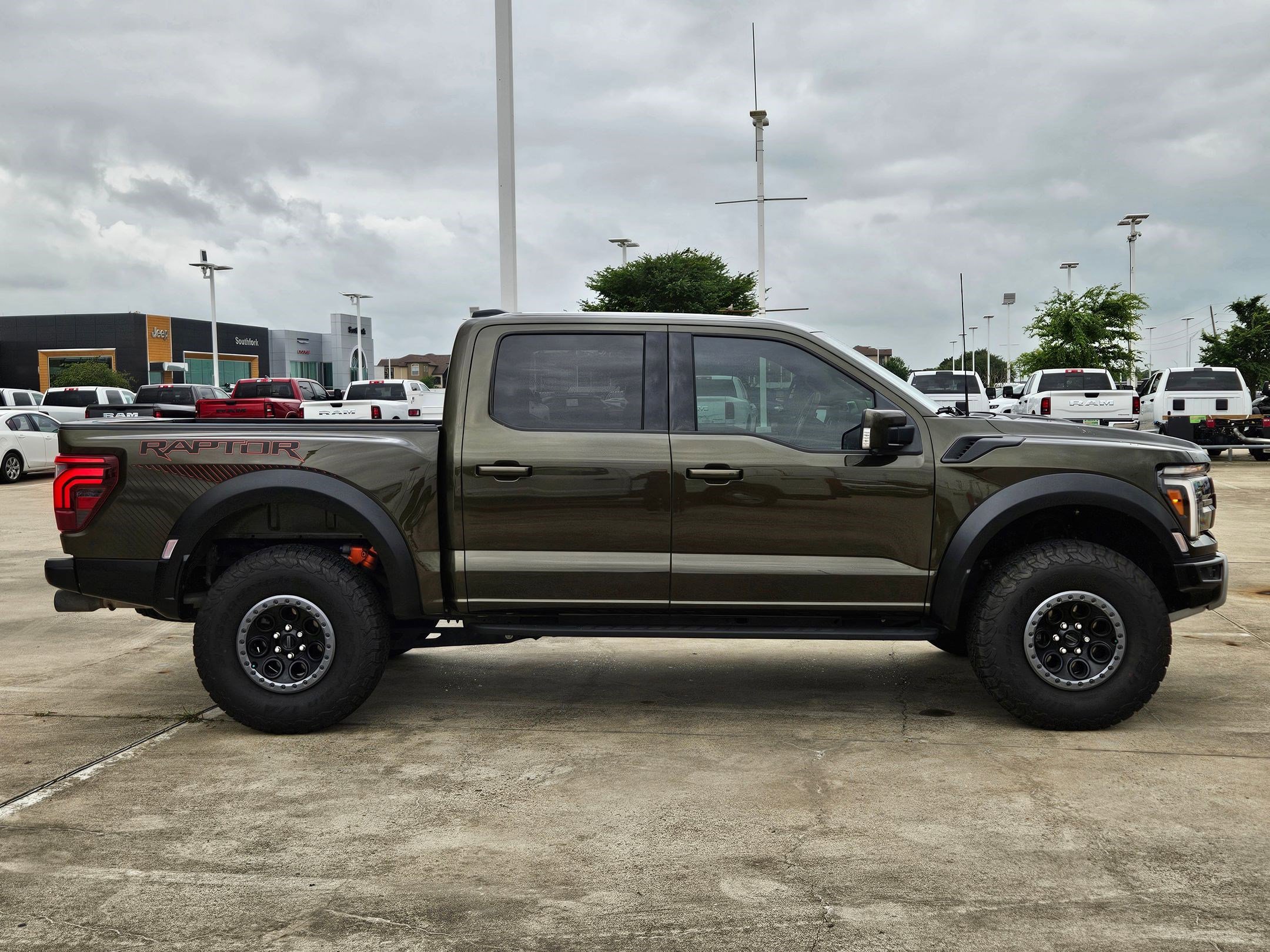 Certified 2025 Ford F150 Raptor AWD/4WD image 2