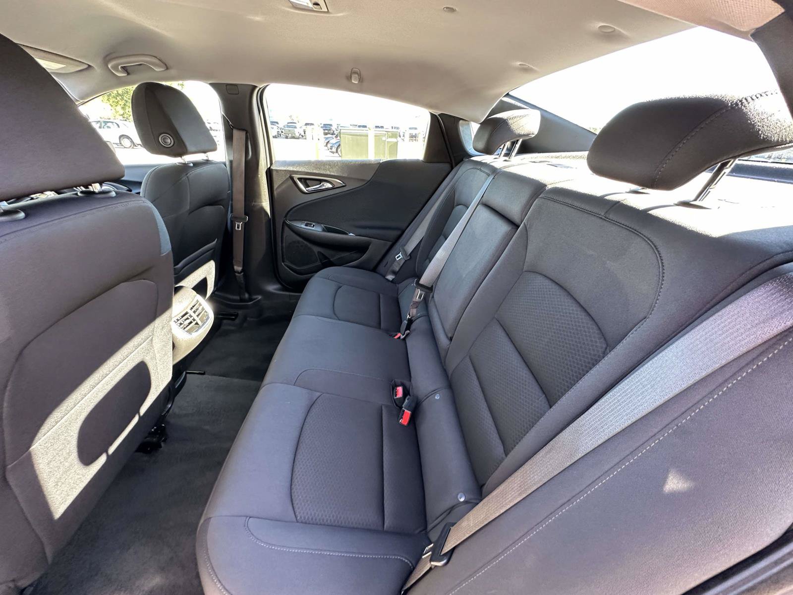 Used 2025 Chevrolet Malibu LT FWD image 31