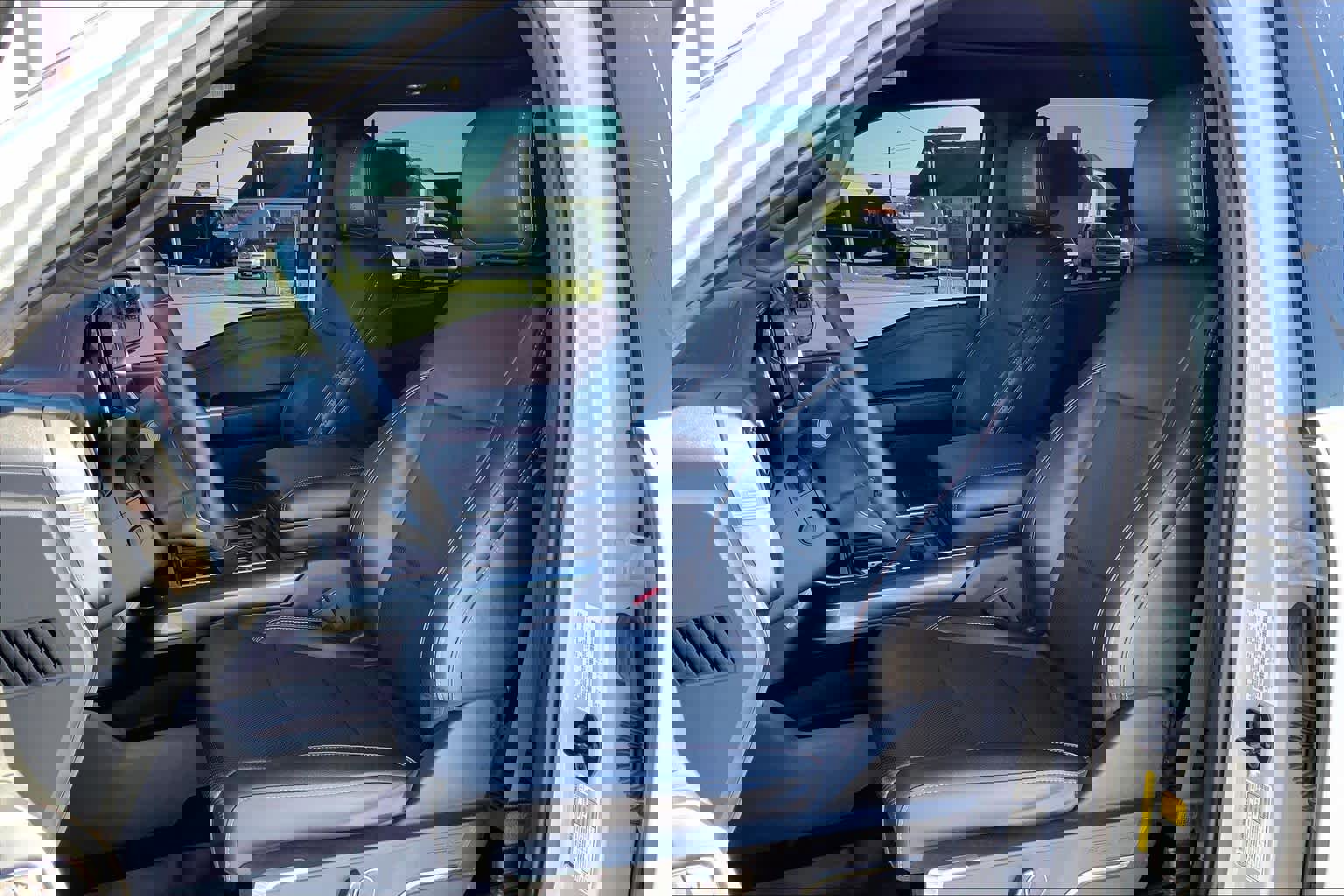 Certified 2023 Ford F150 Lariat w/ Equipment Group 502A High image 10