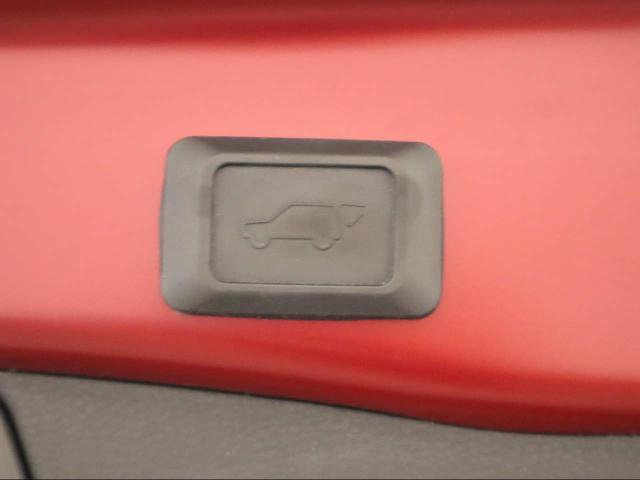Used 2021 Toyota RAV4 Limited FWD image 21