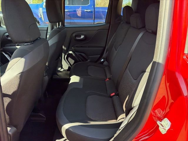 Used 2023 Jeep Renegade Latitude image 13