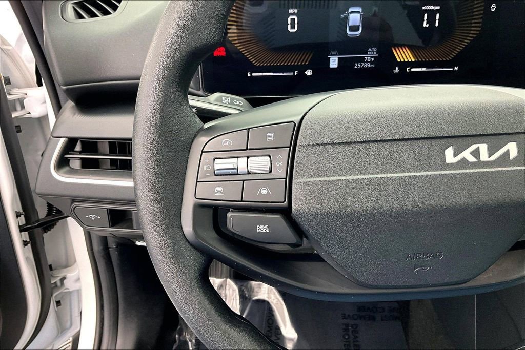Used 2025 Kia K4 FWD image 18