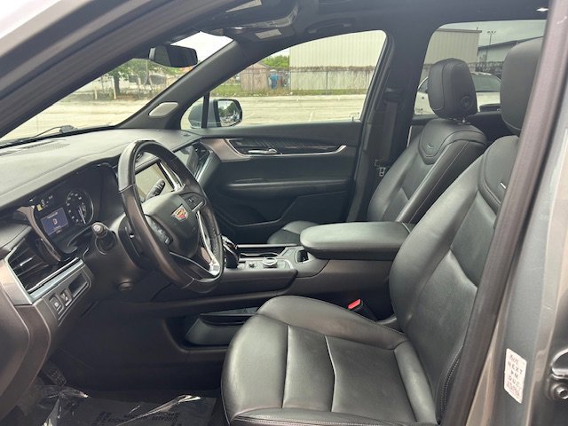 Used 2023 Cadillac XT6 Premium Luxury image 10