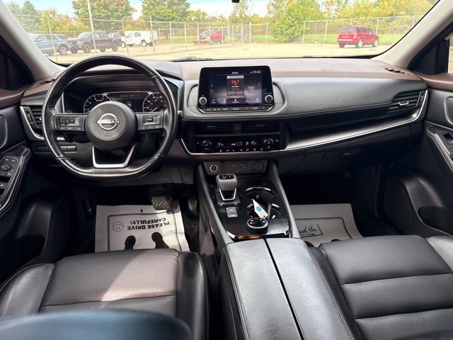 Used 2023 Nissan Rogue SV w/ SV Premium B Package AWD/4WD image 16