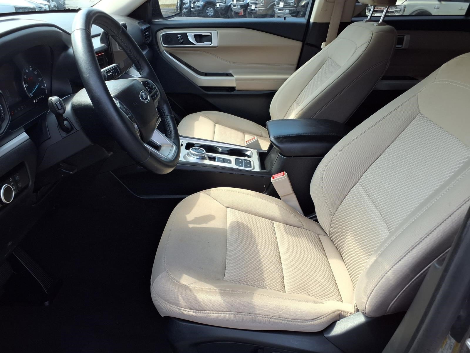 Certified 2023 Ford Explorer XLT RWD image 14