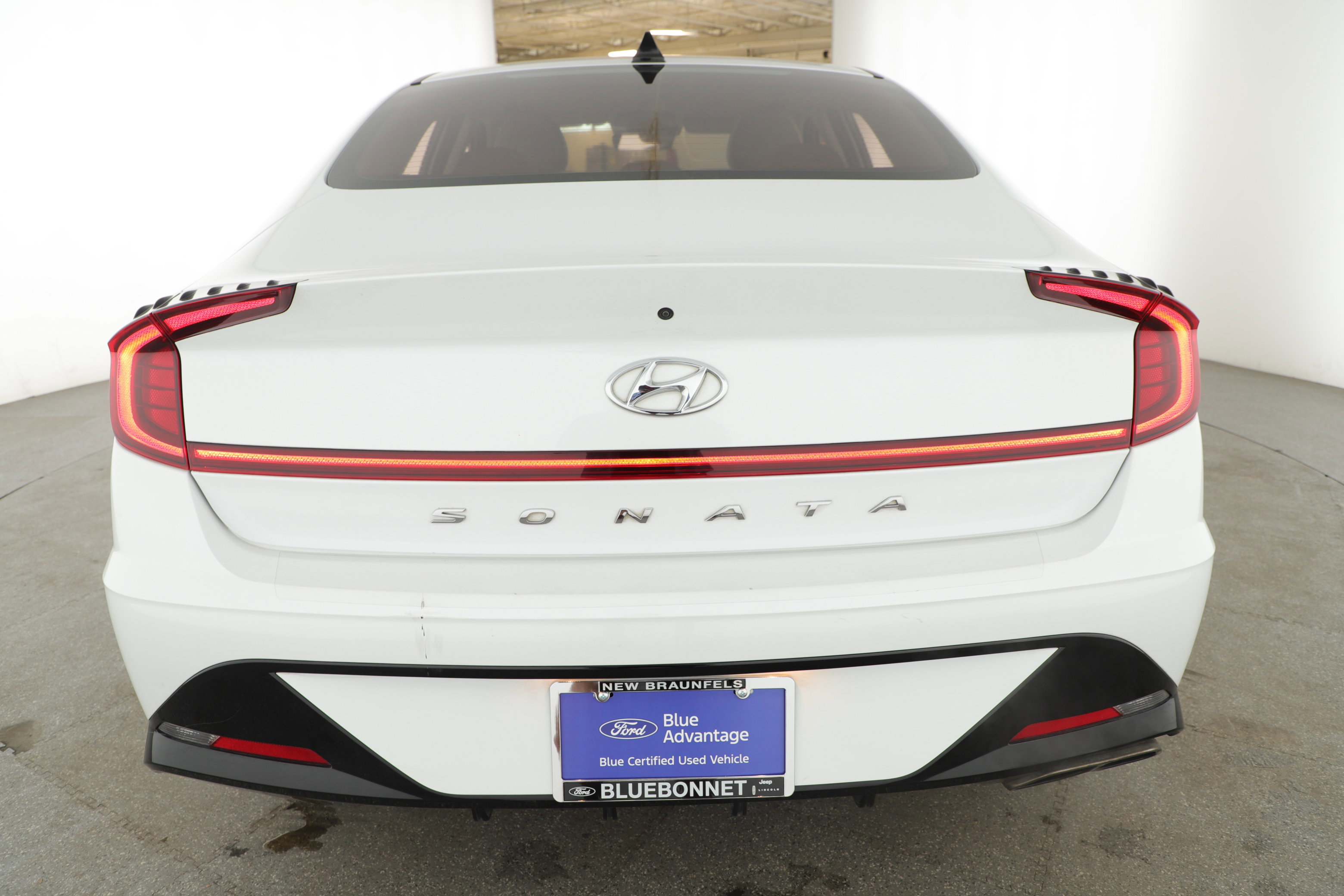 Used 2020 Hyundai Sonata SEL image 2