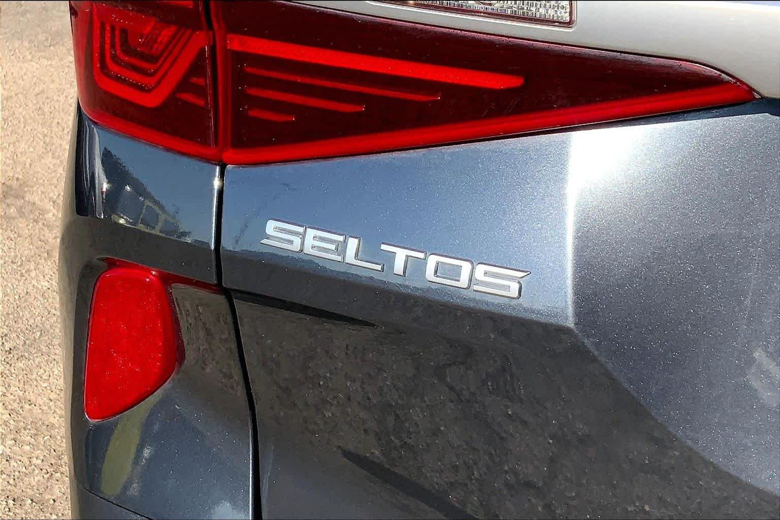 Used 2022 Kia Seltos S FWD image 10