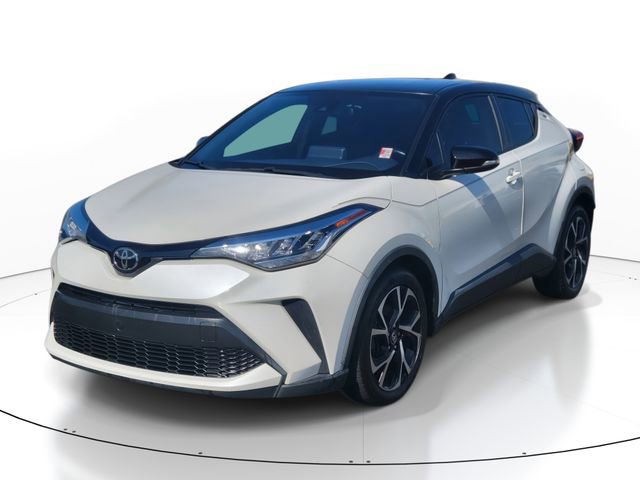 Used 2020 Toyota C-HR XLE image 2