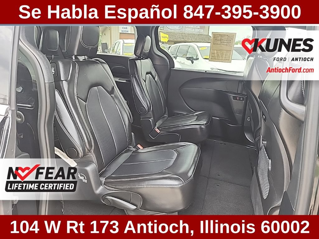 Used 2025 Chrysler Pacifica Select FWD image 47