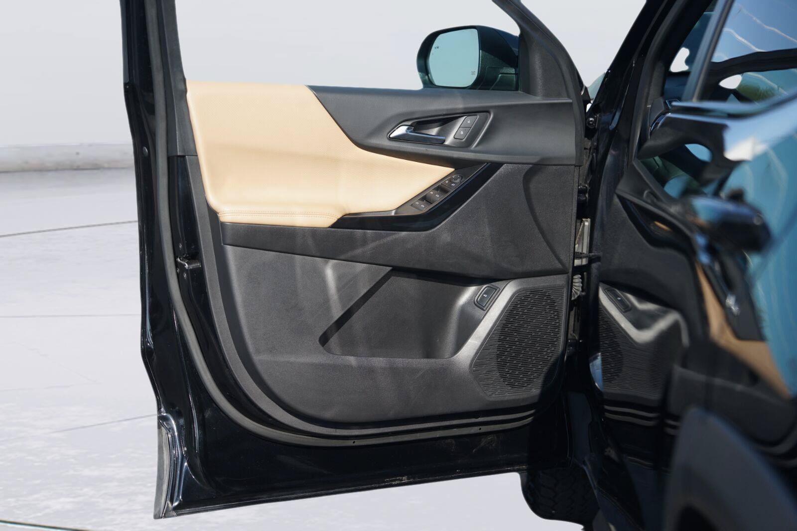 Used 2025 Chevrolet Equinox ACTIV FWD image 29