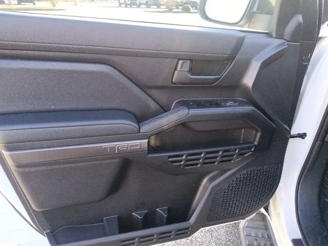 Used 2025 Toyota 4Runner TRD Off-Road AWD/4WD image 11