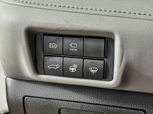 Used 2021 Toyota Highlander Limited FWD image 27