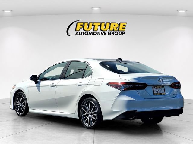 Used 2023 Toyota Camry XLE FWD image 3