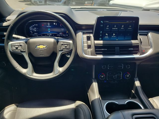 Used 2024 Chevrolet Suburban Premier w/ Premium Package 2 AWD/4WD image 16