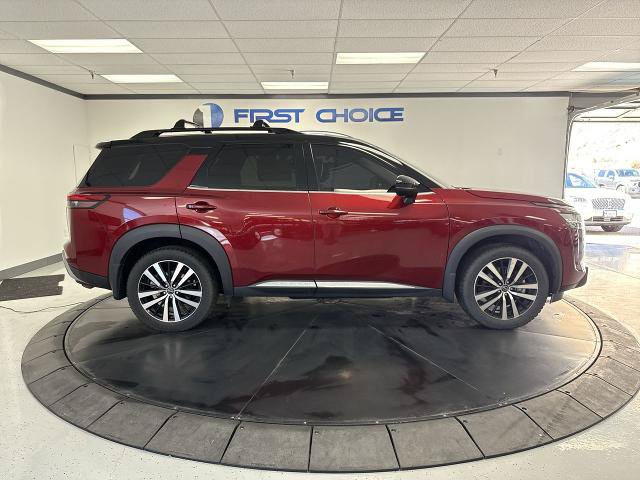 Used 2023 Nissan Pathfinder Platinum w/ Lighting Package (N92) AWD/4WD image 9