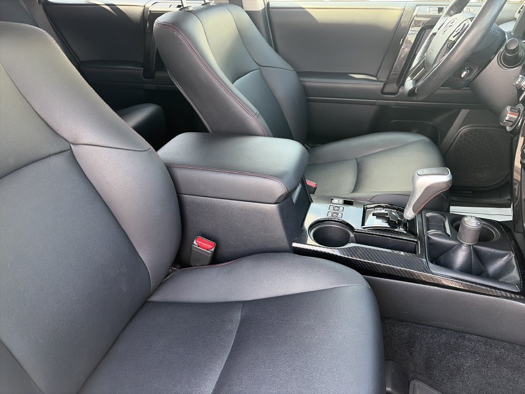 Used 2024 Toyota 4Runner TRD Off-Road Premium w/ Moonroof Package AWD/4WD image 32